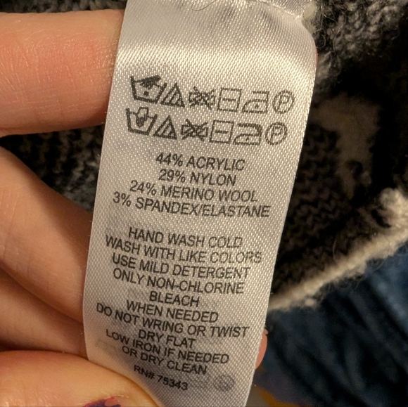 GUC Christian Siriano Marino wool plaid sweater - medium - Picture 5 of 6